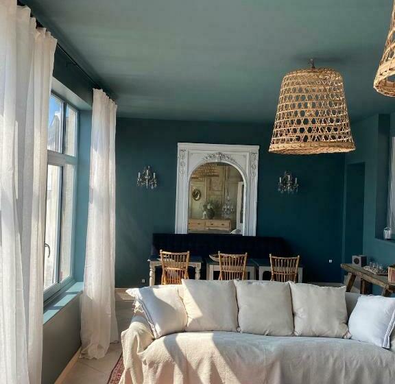 مبيت وإفطار La Maison Du Grand Rocher