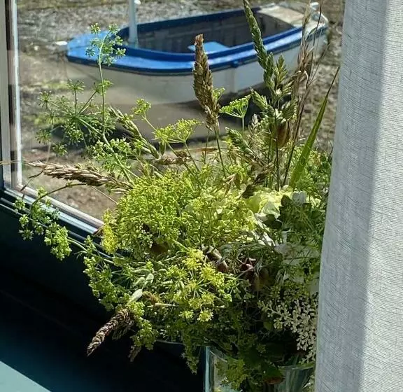 Aamiaismajoitus (B&B) La Maison Du Grand Rocher