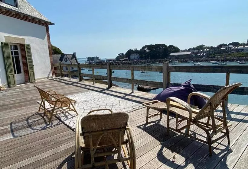 Aamiaismajoitus (B&B) La Maison Du Grand Rocher