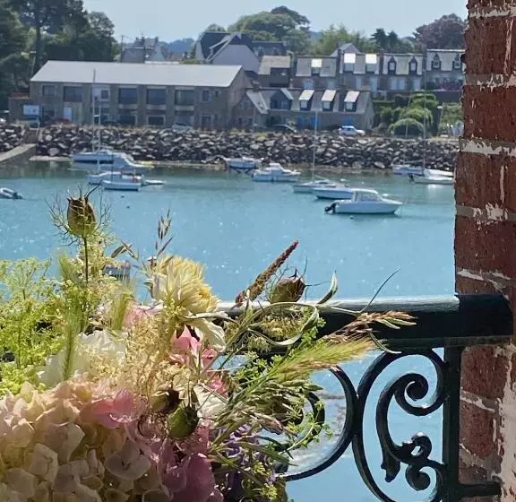 Aamiaismajoitus (B&B) La Maison Du Grand Rocher