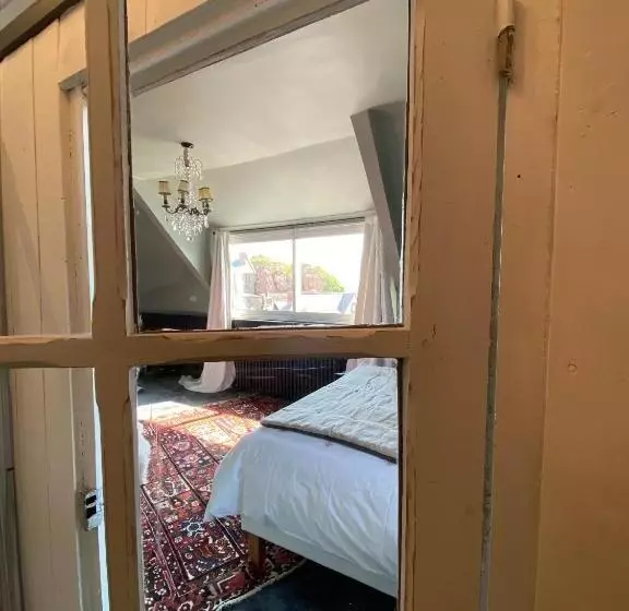 Aamiaismajoitus (B&B) La Maison Du Grand Rocher