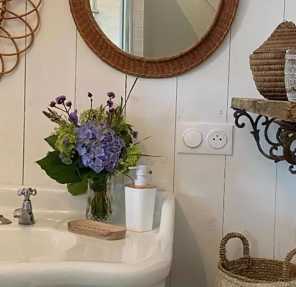 Aamiaismajoitus (B&B) La Maison Du Grand Rocher