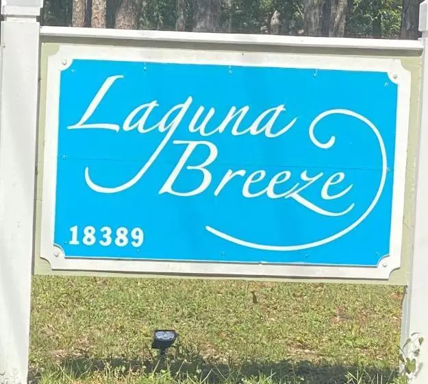 Condo W Pool Near Beaches, Dining, Shopping, Etc