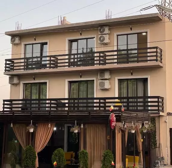 Pensió Clb Residence