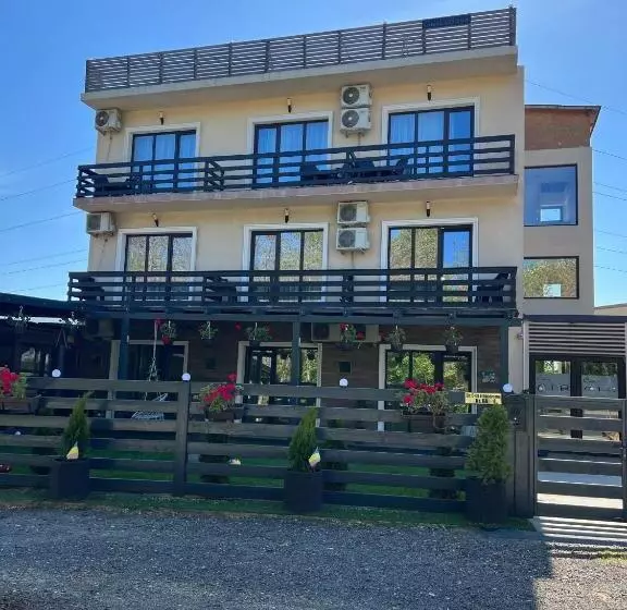 Pensió Clb Residence