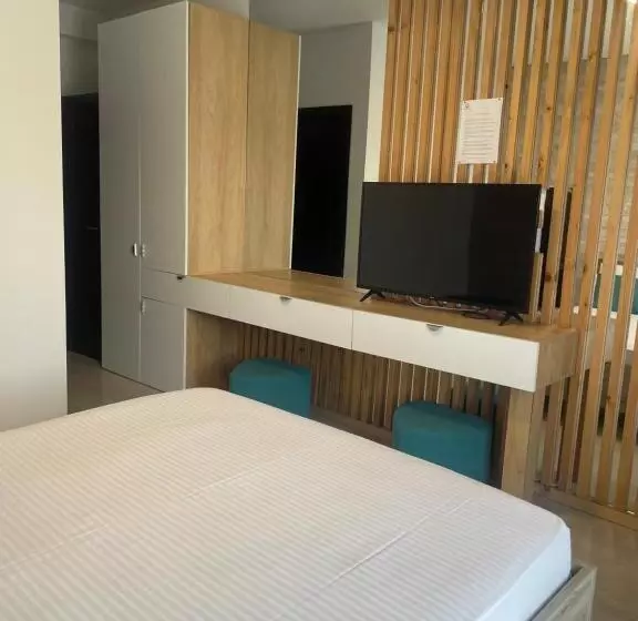 Pensió Clb Residence