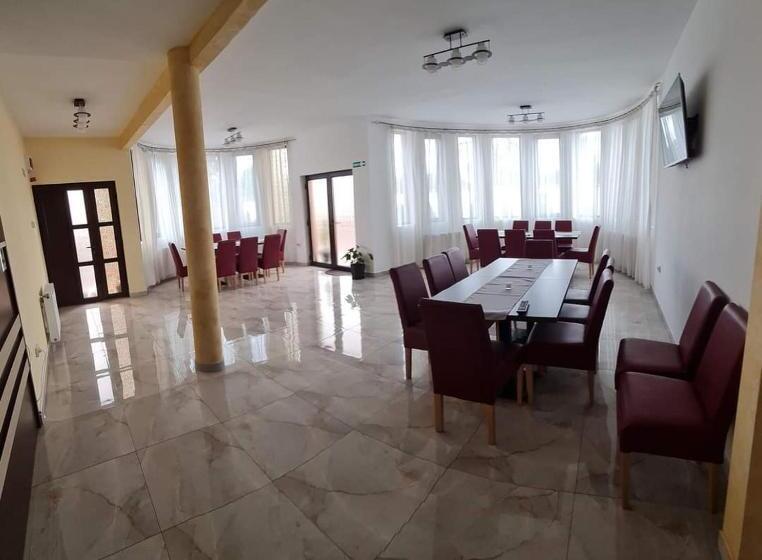 膳宿费 Vila Nicholas