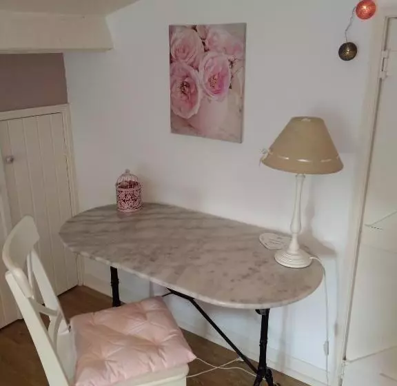 Aamiaismajoitus (B&B) Au Cur De Ménestérol Chambre émotion