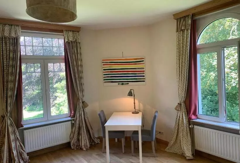 Aamiaismajoitus (B&B) La Tour D Héloïse 10 De Bruxelles