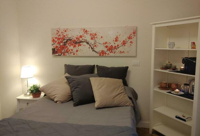 Bed and Breakfast Tiny