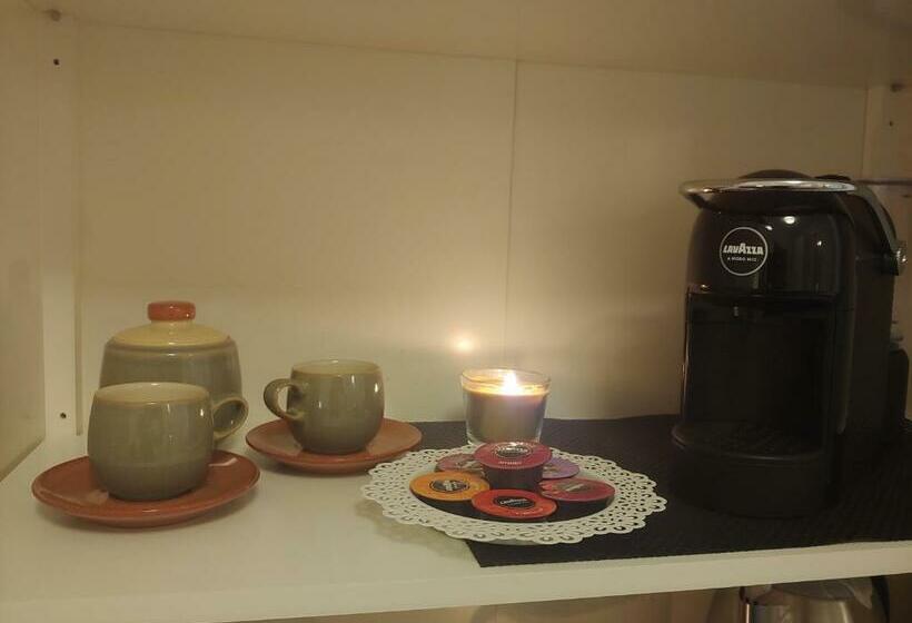 Bed and Breakfast Tiny