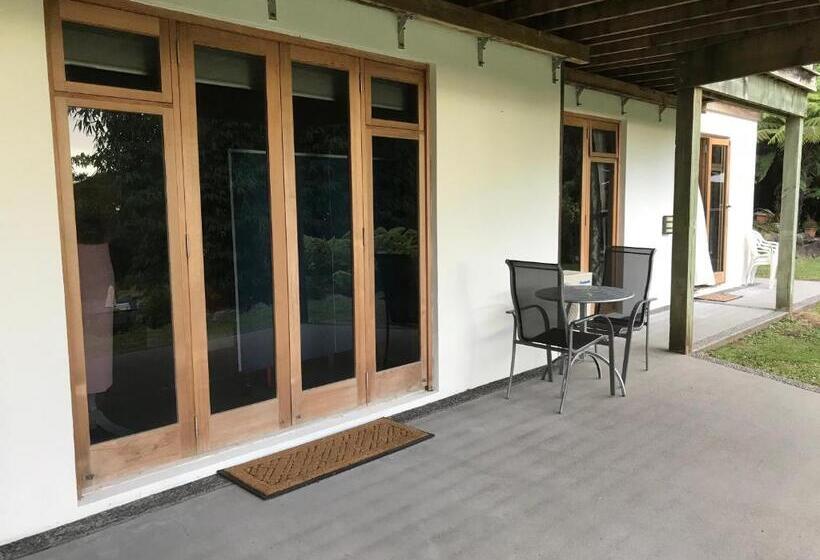 住宿加早餐 Waiotahi Valley Lodge