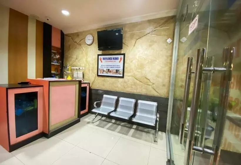 ホテル Grand Citra Prabumulih