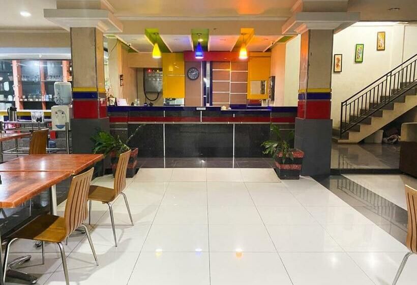 ホテル Grand Citra Prabumulih