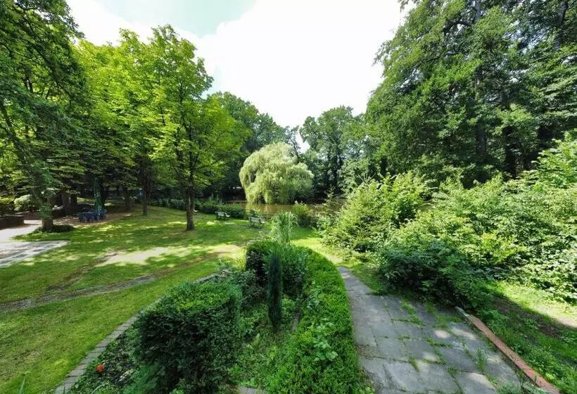 Parkhotel Keck   Castillo Del Bosque