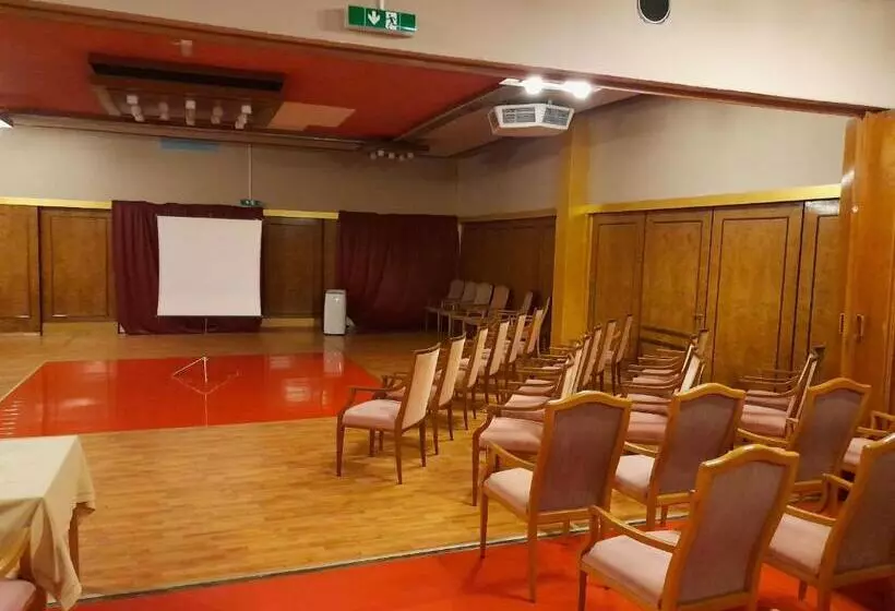 Parkhotel Keck   Castillo Del Bosque