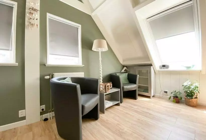 Aamiaismajoitus (B&B) Bed Bij Zee