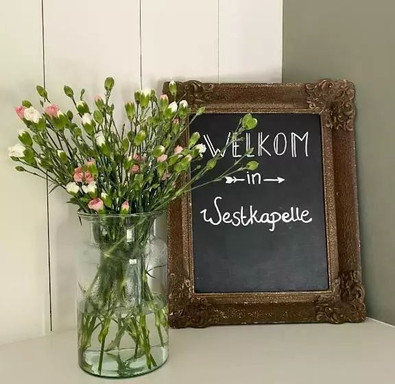 Aamiaismajoitus (B&B) Bed Bij Zee