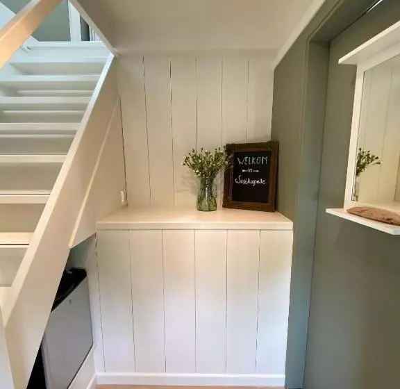 Aamiaismajoitus (B&B) Bed Bij Zee