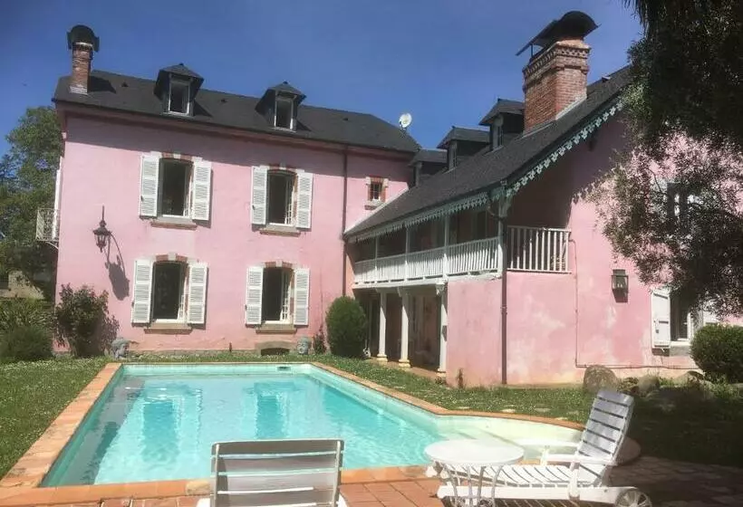 Aamiaismajoitus (B&B) Chez Mamylette