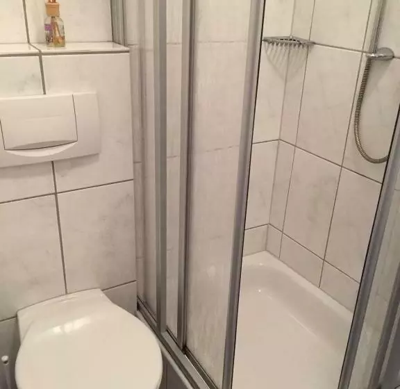 Aamiaismajoitus (B&B) Gästezimmer Elly Dostert