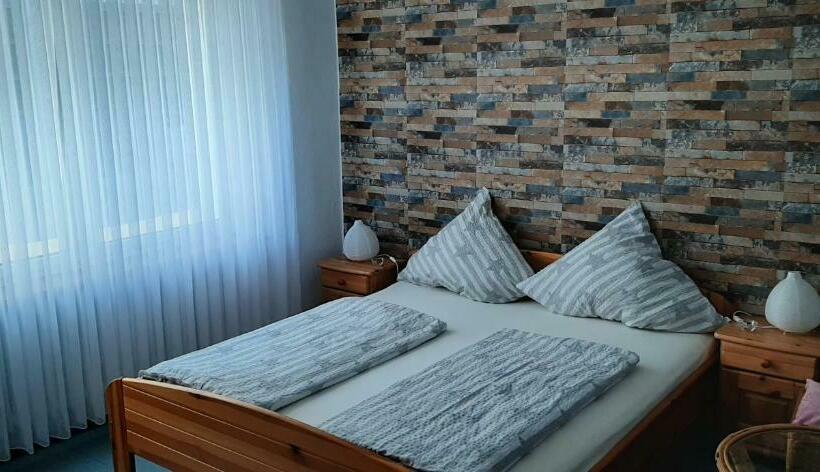 צימר Gästezimmer Elly Dostert