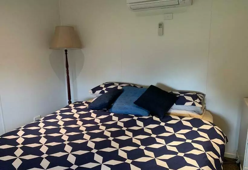 Aamiaismajoitus (B&B) Mascot Cottage   Pet Friendly And Complimentary Breakfast Hamper