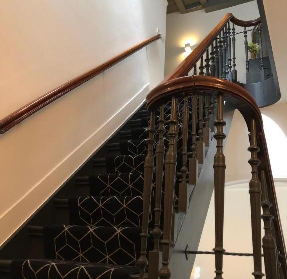 تختخواب و صبحانه Suite Londen66