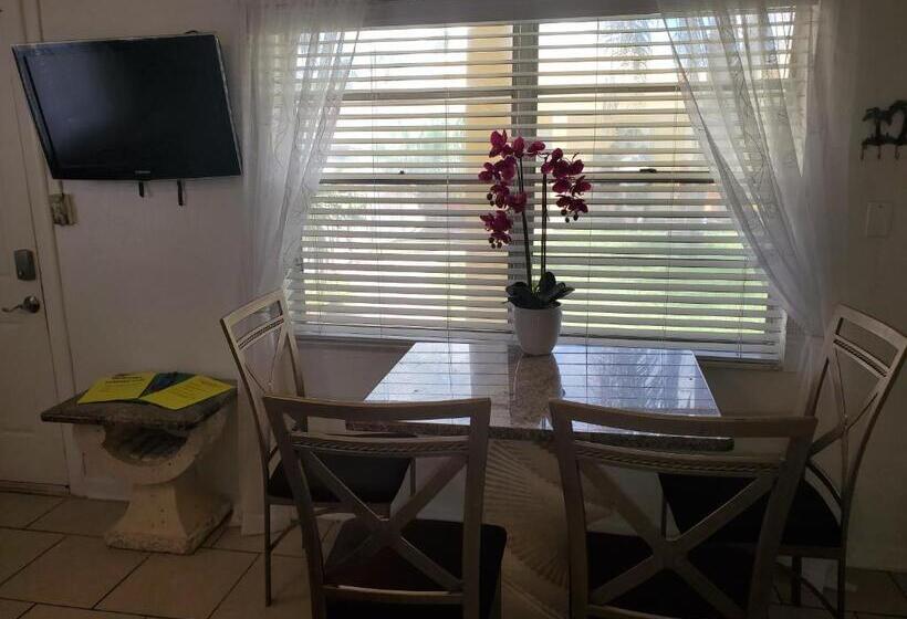 The Monterey Beach Resort