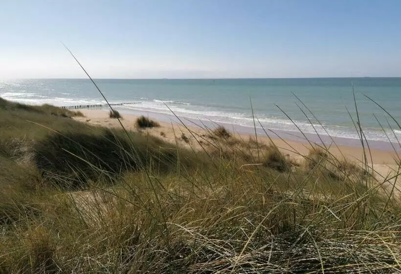 Aamiaismajoitus (B&B) Chambre Studio Les Deux Vagues