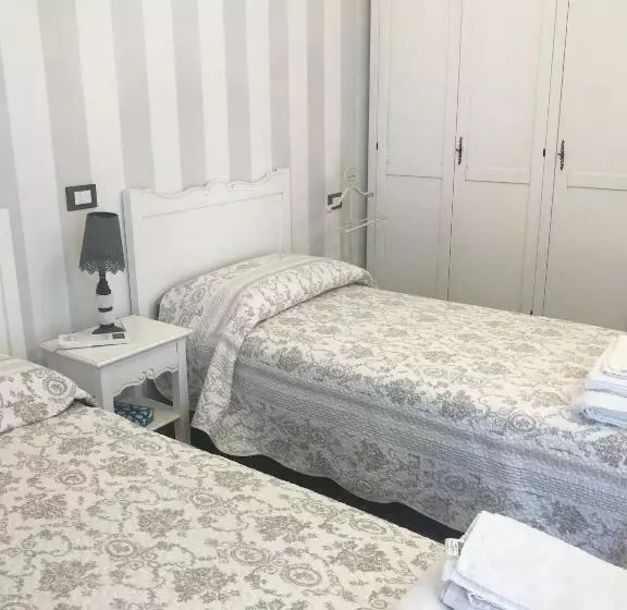 Aamiaismajoitus (B&B) La Rosa Bianca