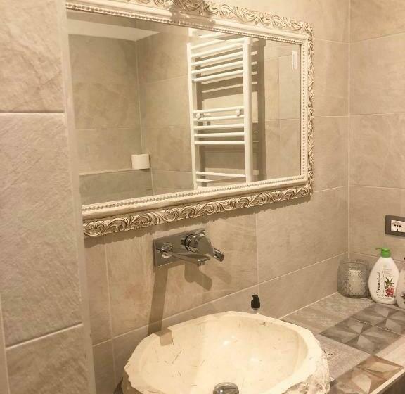 مبيت وإفطار La Rosa Bianca