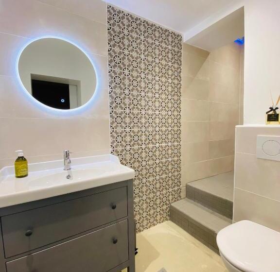 تختخواب و صبحانه Mas Des 2 Platanes