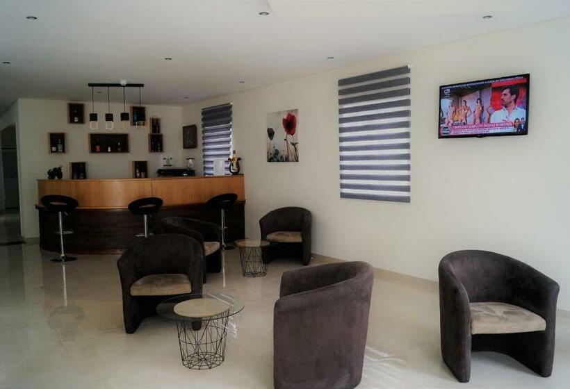 هتل Angra Central