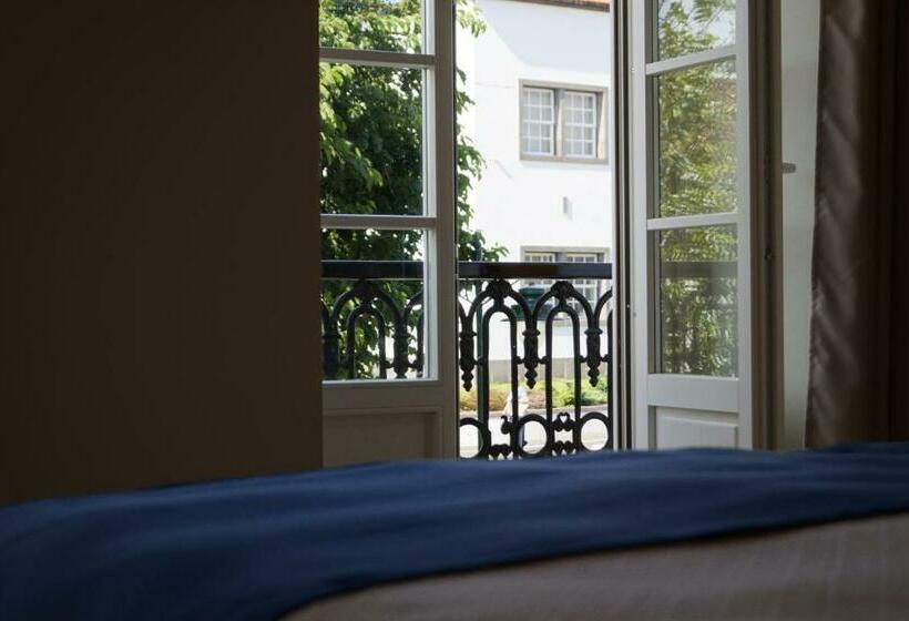 هتل Angra Central