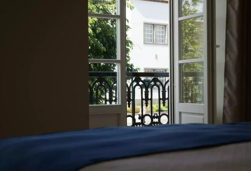 Hotelli Angra Central