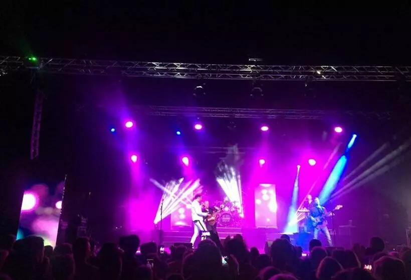 Majatalo Boutique Hostel By Cassis