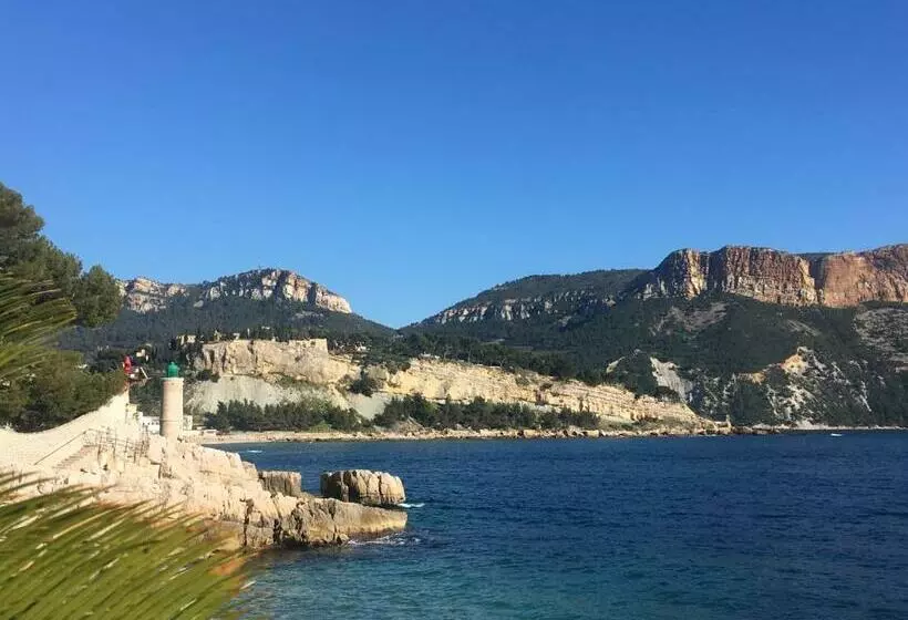 Majatalo Boutique Hostel By Cassis