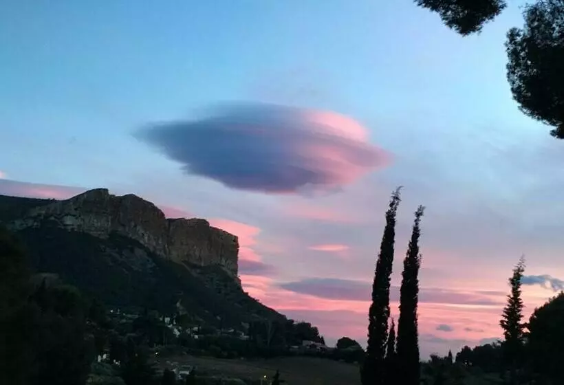 Majatalo Boutique Hostel By Cassis