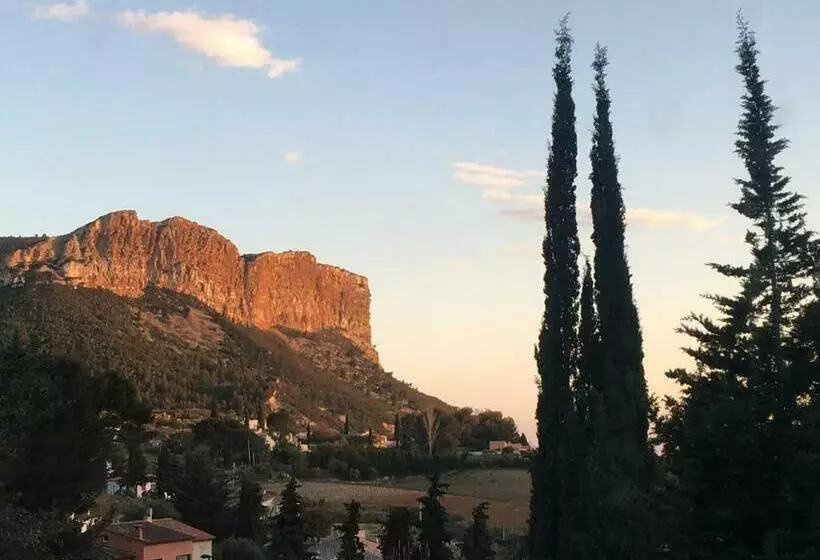 Majatalo Boutique Hostel By Cassis