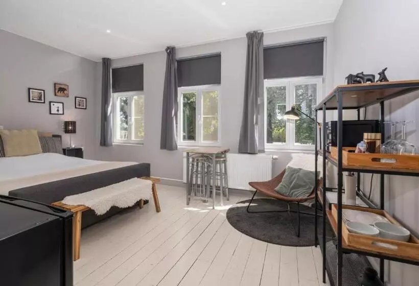 ペンション Spacious Guest Suites Near Historic Market   5 Min Walk