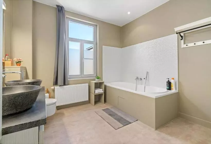 ペンション Spacious Guest Suites Near Historic Market   5 Min Walk
