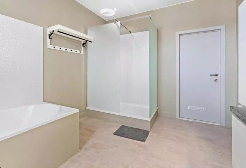 ペンション Spacious Guest Suites Near Historic Market   5 Min Walk