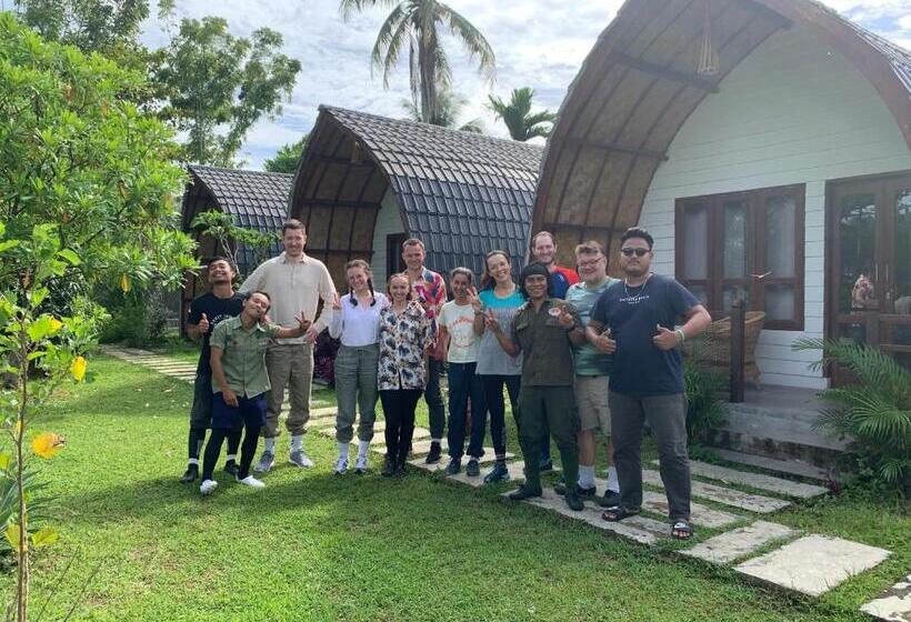 منتجع Gino S Place Guest House & Jungle Trekking