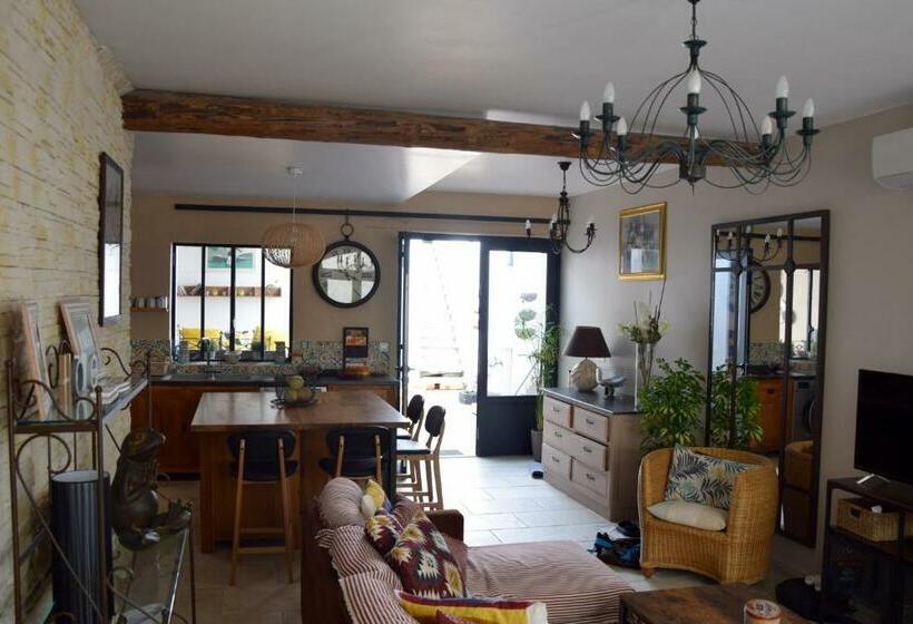 مبيت وإفطار Le Petit Patio