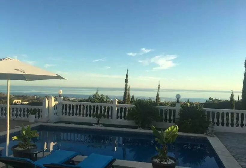 Aamiaismajoitus (B&B) Villa Pura Vida Andalusien