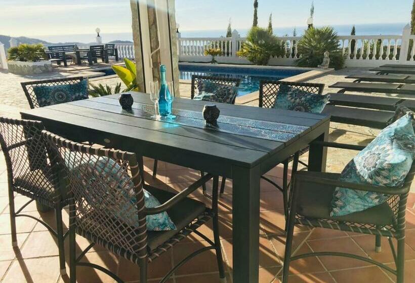 مبيت وإفطار Villa Pura Vida Andalusien