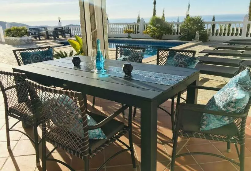 Aamiaismajoitus (B&B) Villa Pura Vida Andalusien