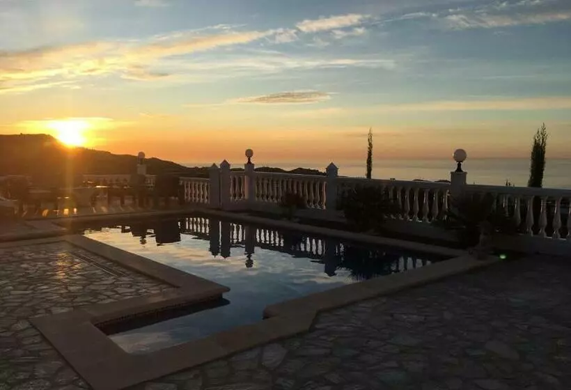 Aamiaismajoitus (B&B) Villa Pura Vida Andalusien