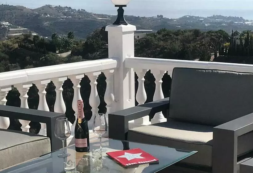 Aamiaismajoitus (B&B) Villa Pura Vida Andalusien